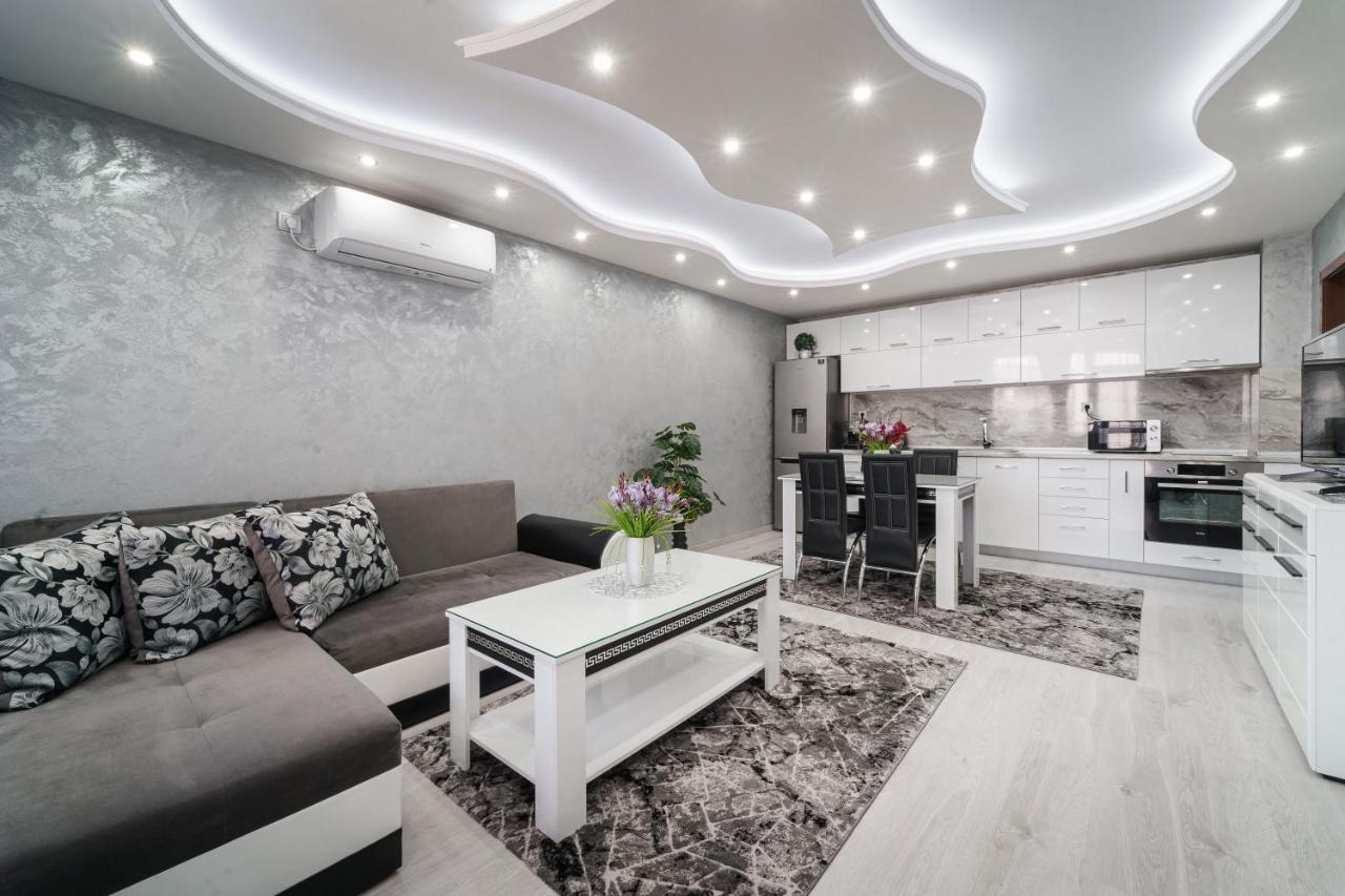 City Apartments - A Brand New Luxury & Comfy 2 Асеновград Екстер'єр фото